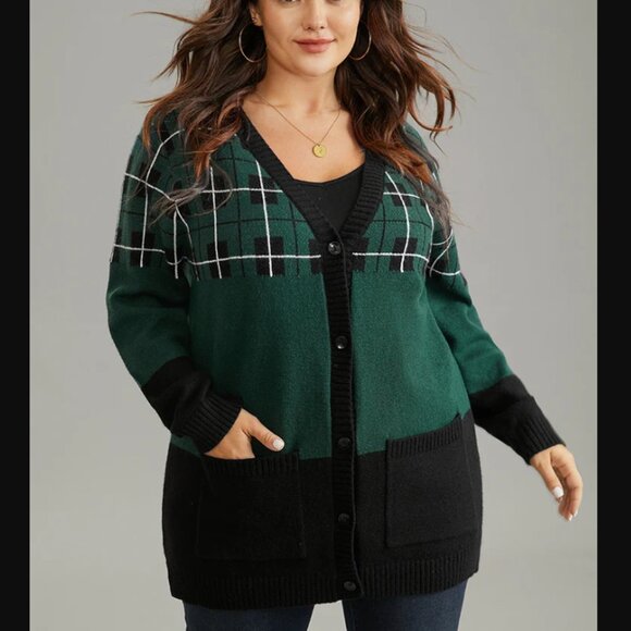 Bloomchic 22-24 3X Supersoft Essentials Plaid Geometric Contrast Pocket Cardigan - Picture 1 of 10